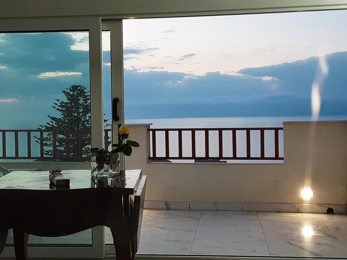 "Lo Studiolo" Apartment ปิซโซ ภายนอก รูปภาพ
