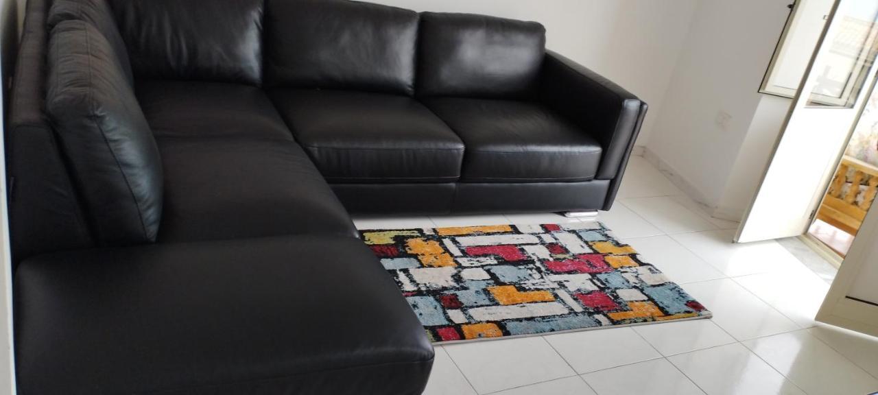 "Lo Studiolo" Apartment ปิซโซ ภายนอก รูปภาพ