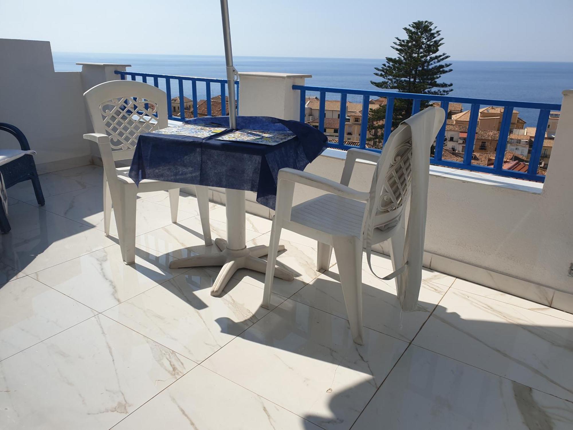 "Lo Studiolo" Apartment ปิซโซ ภายนอก รูปภาพ